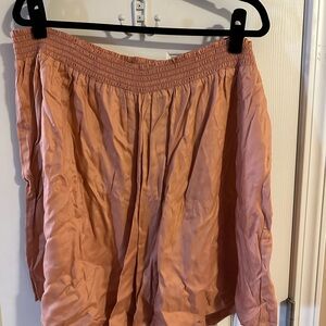 Women's Peach Shorts